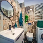 Przy Jeziorze Apartman